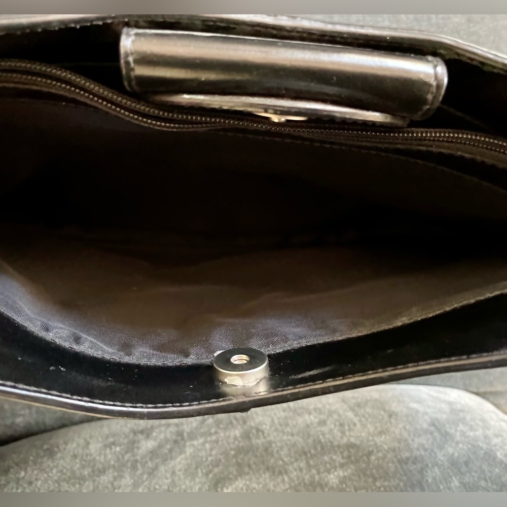 Kenneth Cole Handbag - Picture 8 of 9